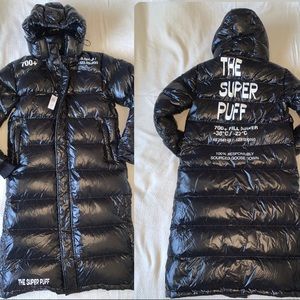 New with tags Aritzia long shiny black Superpuff